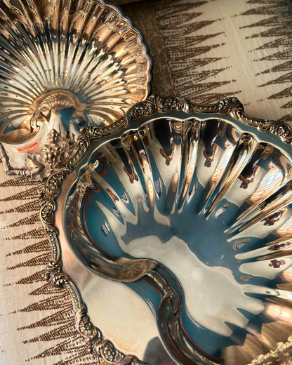 Large Wallace "Royal English" Silver-Plated Shell Dish